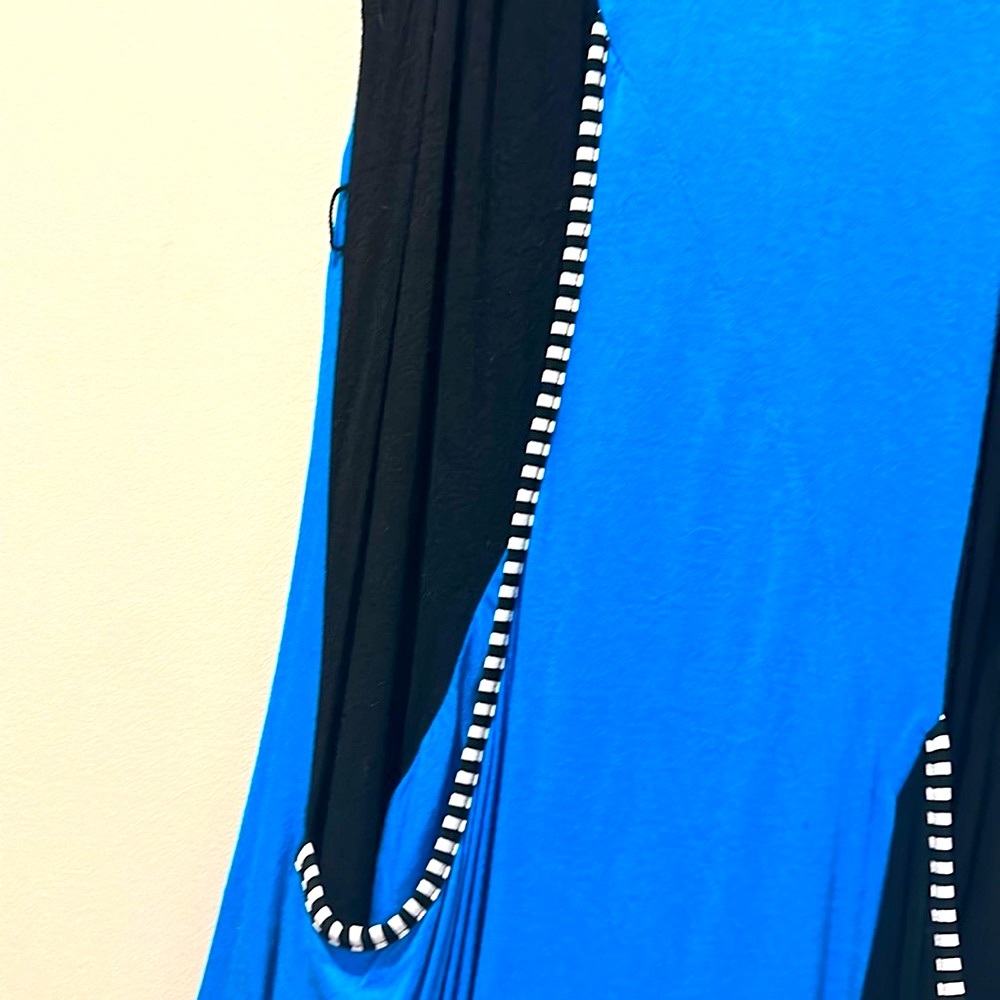 Aster By Firmiana Lace-Trim Tunic with Striped Side Pockets - Picture 5 of 6